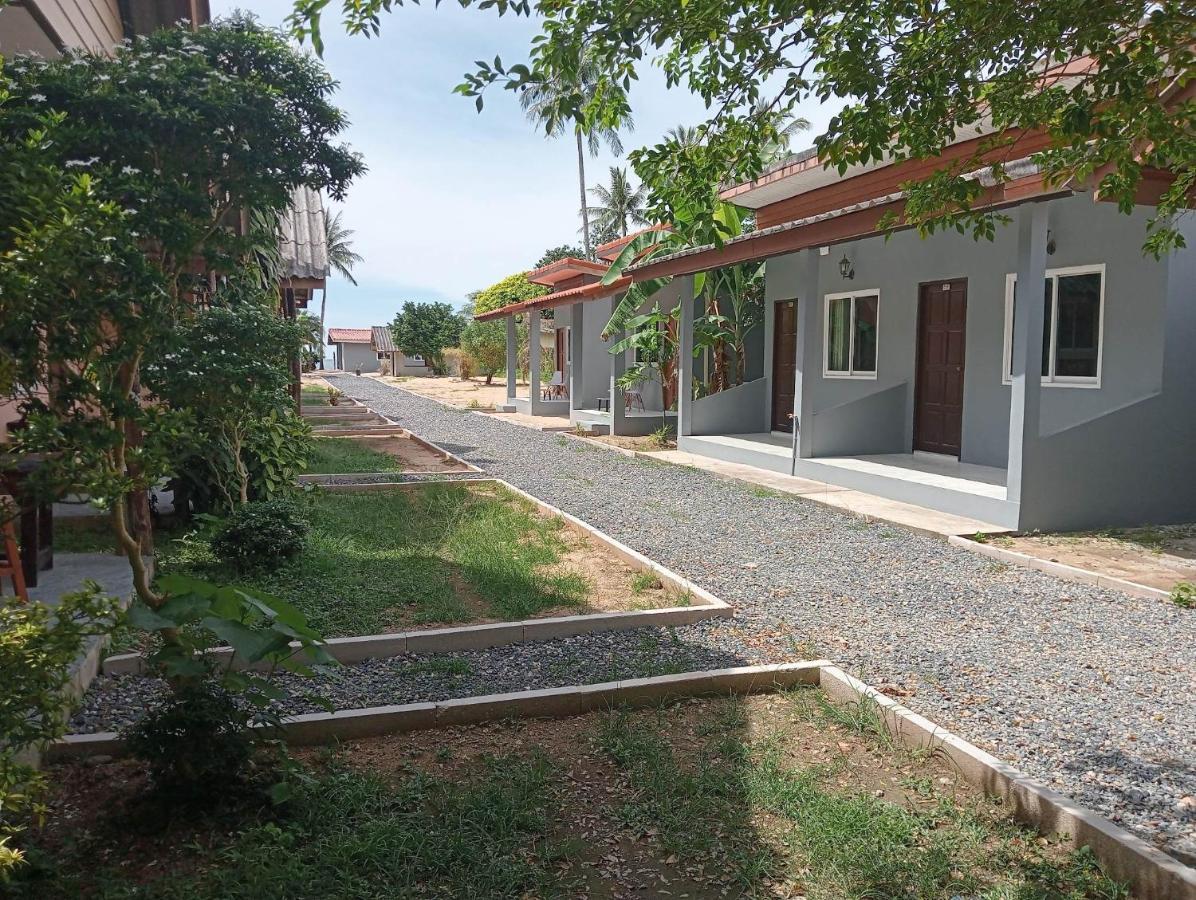 Scandinavian Beach Resort Ko Lanta Dış mekan fotoğraf