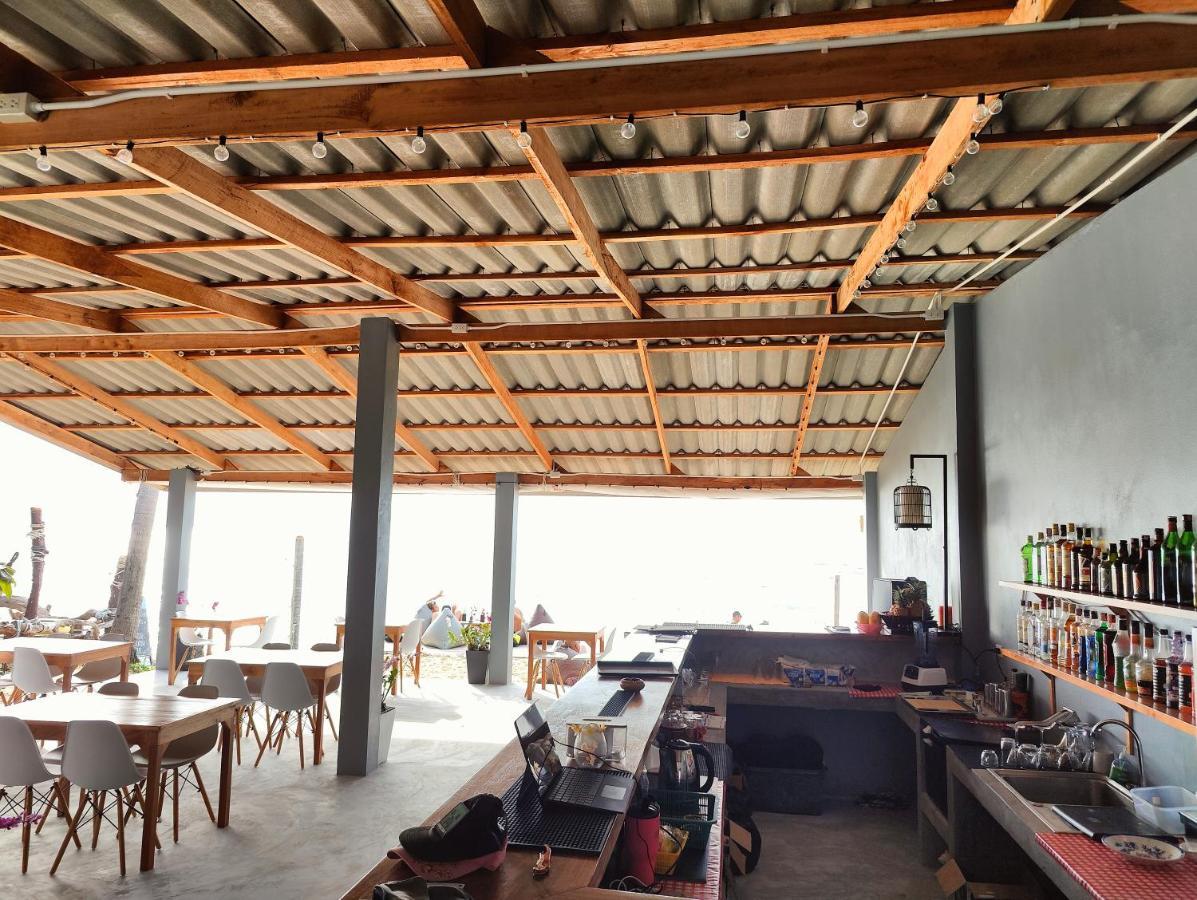 Scandinavian Beach Resort Ko Lanta Dış mekan fotoğraf