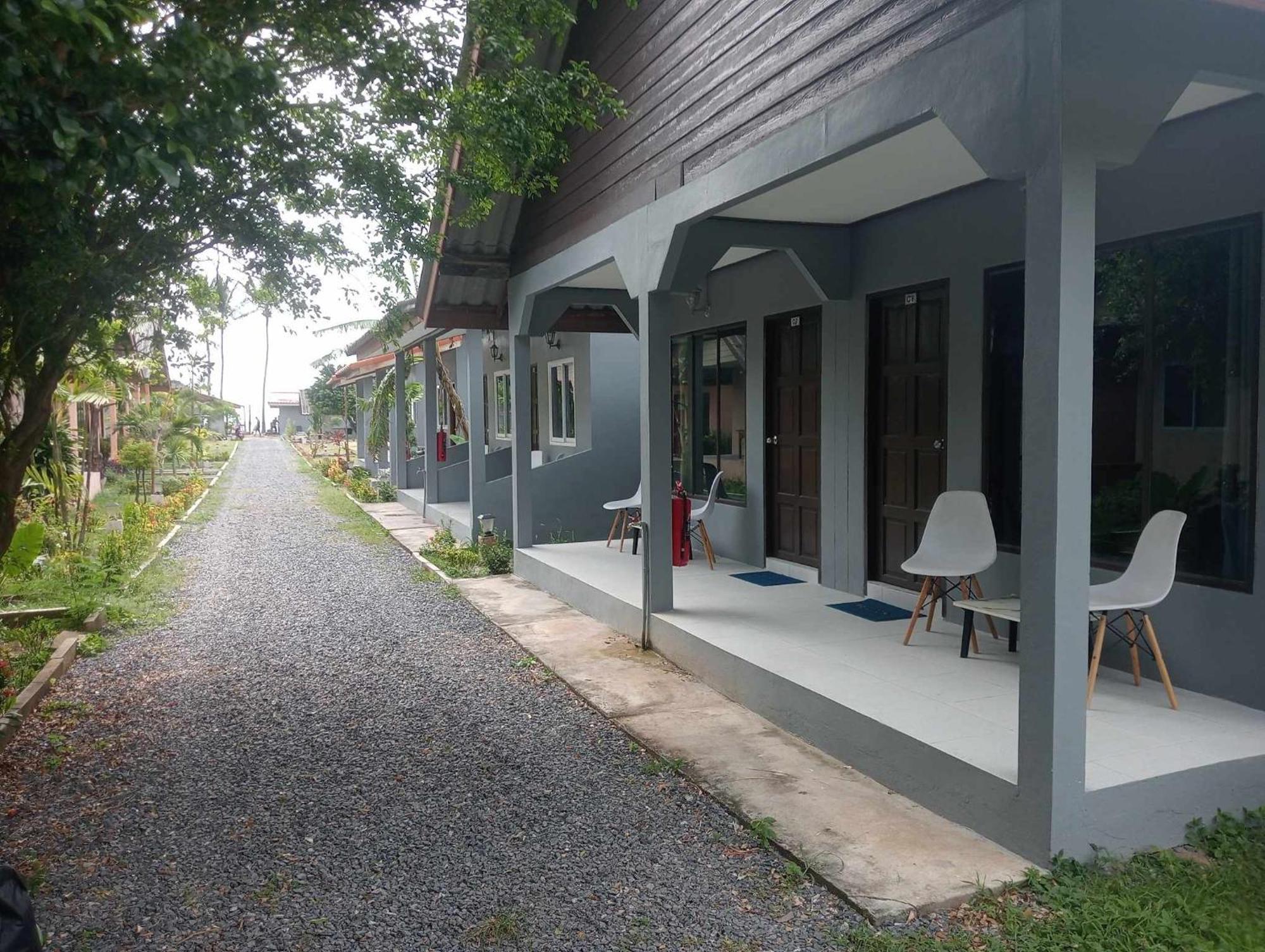 Scandinavian Beach Resort Ko Lanta Dış mekan fotoğraf
