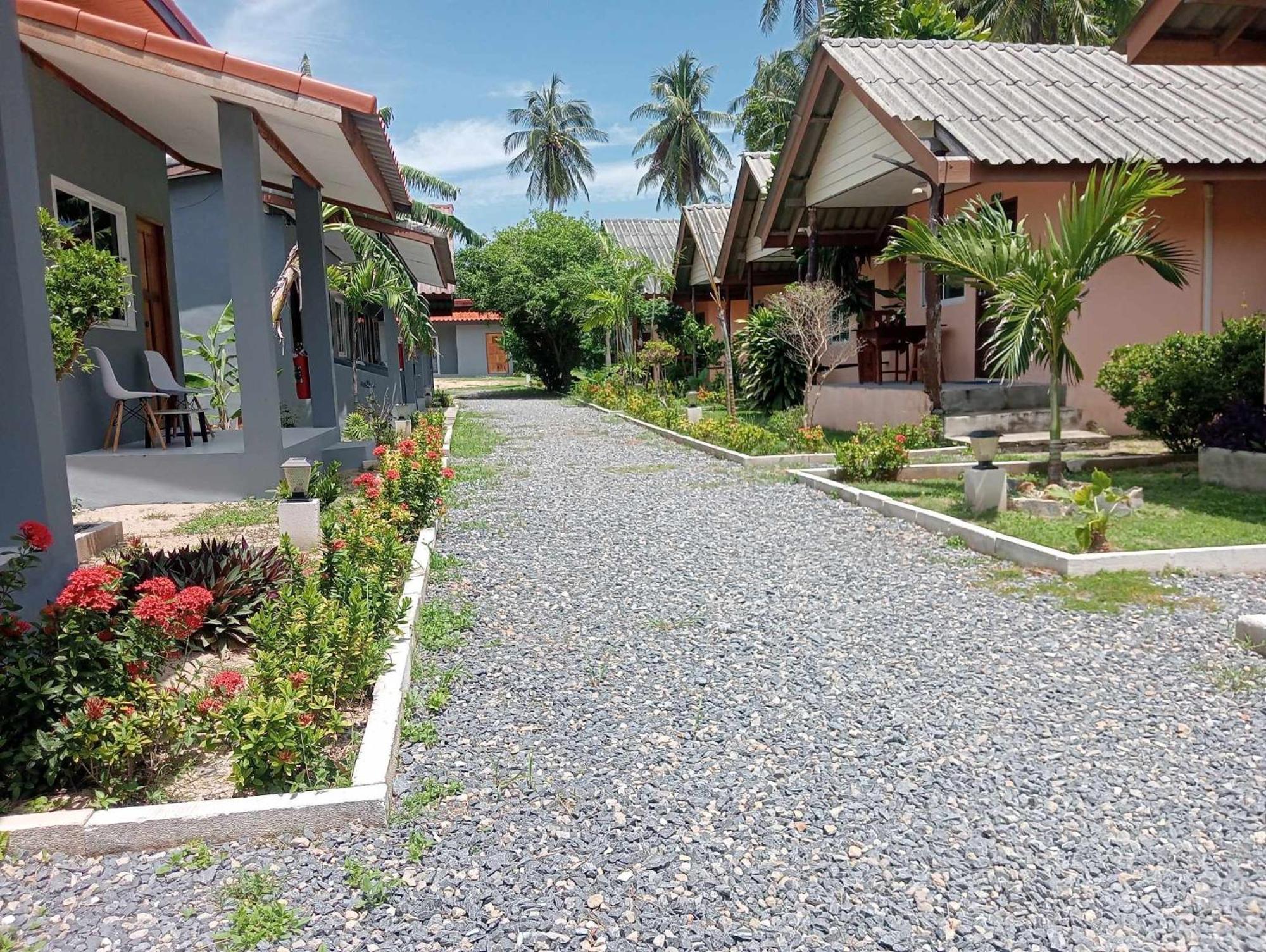 Scandinavian Beach Resort Ko Lanta Dış mekan fotoğraf