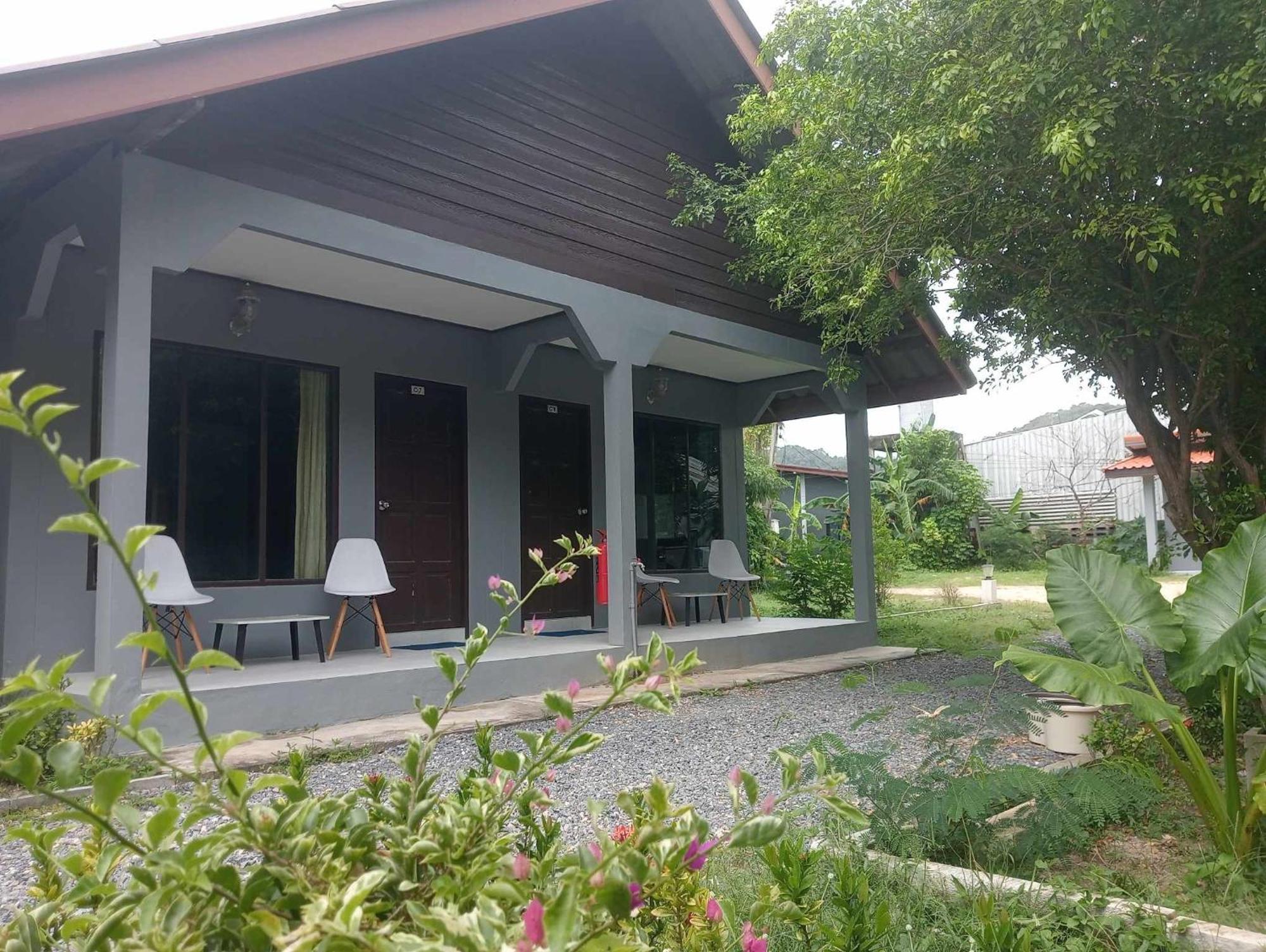 Scandinavian Beach Resort Ko Lanta Dış mekan fotoğraf